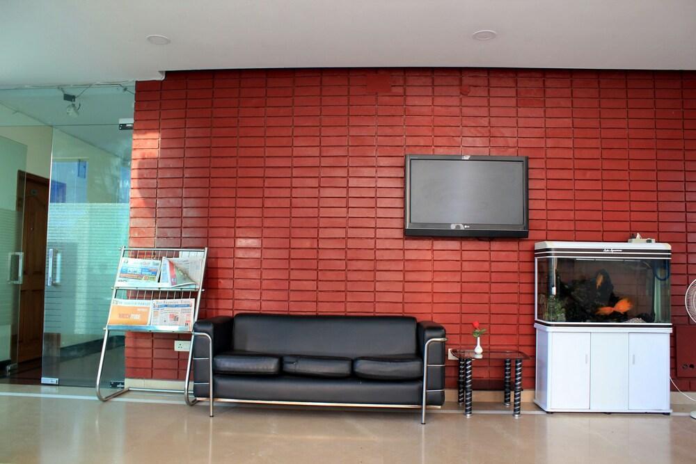 Hotel Treebo Palm Tree Palam Vihar Gurgaon Exterior foto