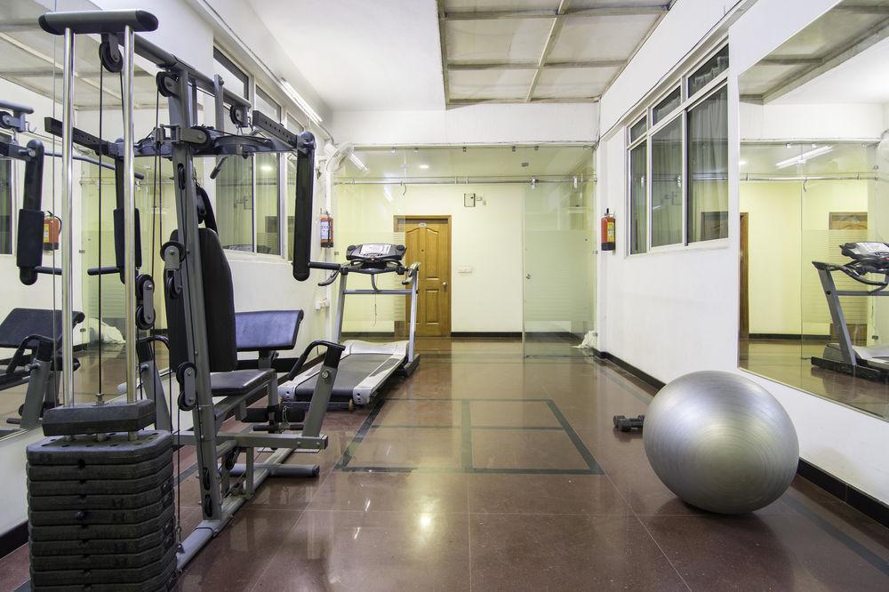 Hotel Treebo Palm Tree Palam Vihar Gurgaon Exterior foto