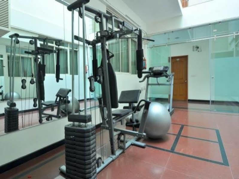 Hotel Treebo Palm Tree Palam Vihar Gurgaon Exterior foto